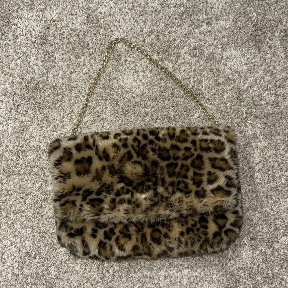 Fuzzy Cheetah Print Folding Purse - Picture 5 of 10